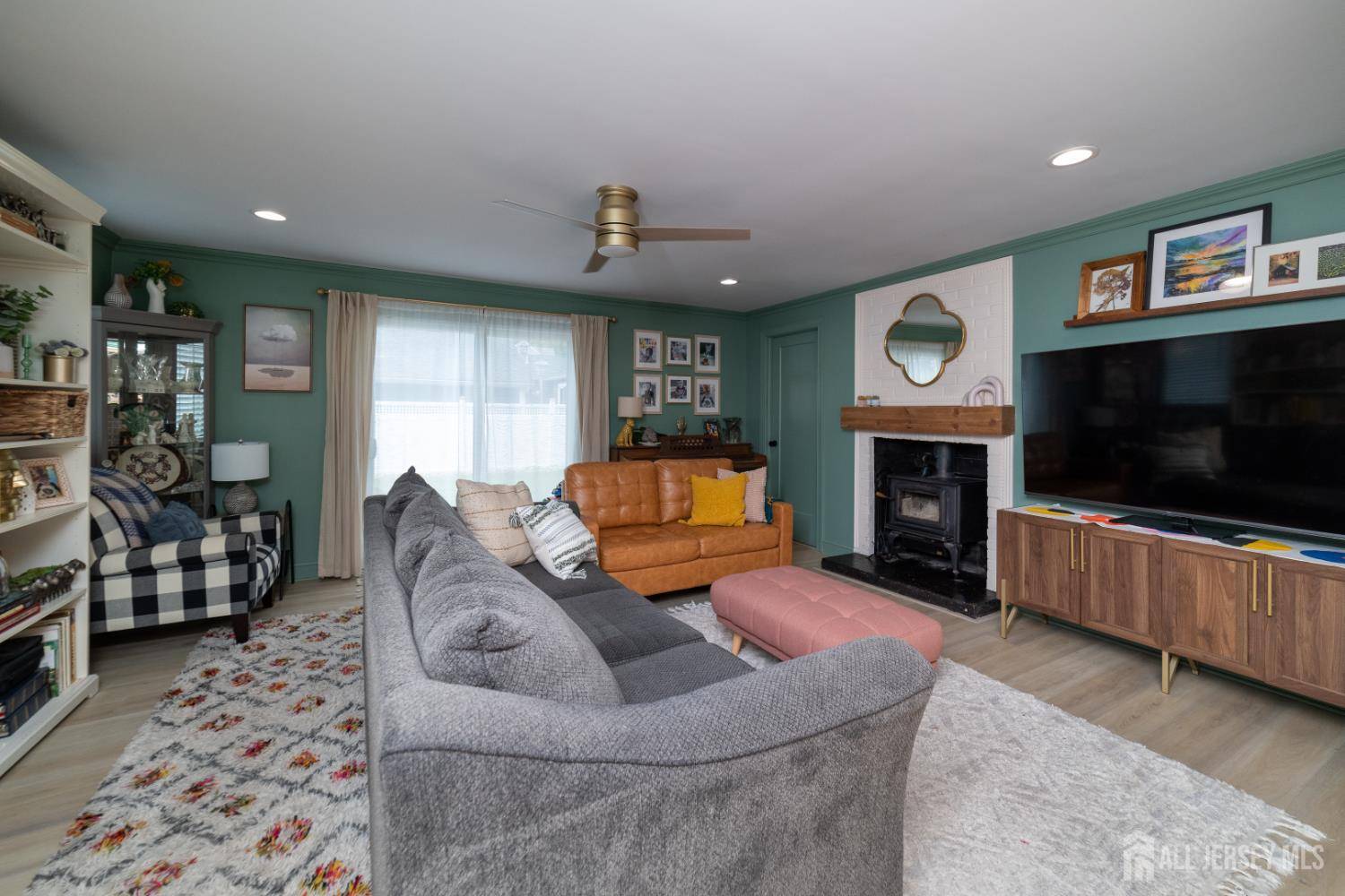 Leonardo, NJ 07737,23 Viola AVE