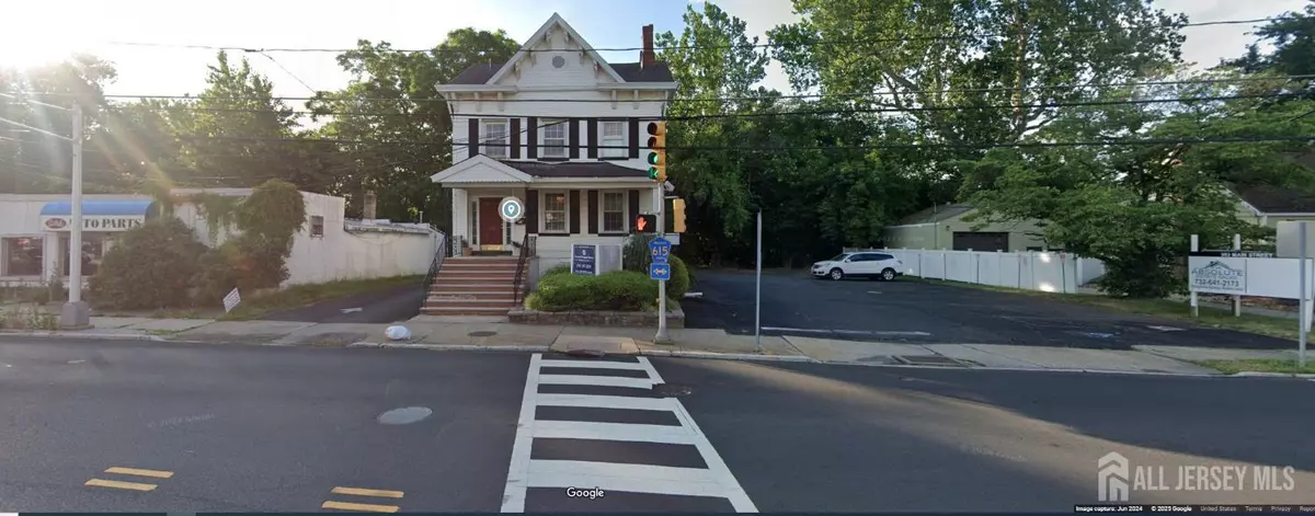 Spotswood, NJ 08884,353 Main ST