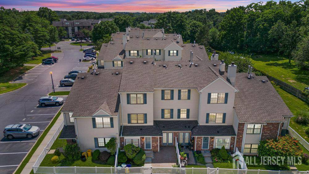 47 Covington CT, East Brunswick, NJ 08816