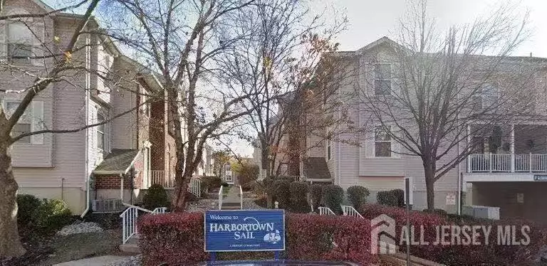 Perth Amboy, NJ 08861,446 Great Beds CT