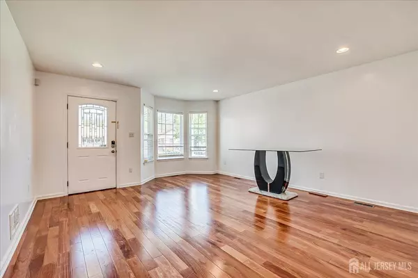 Highland Park, NJ 08904,230 S 10th AVE S