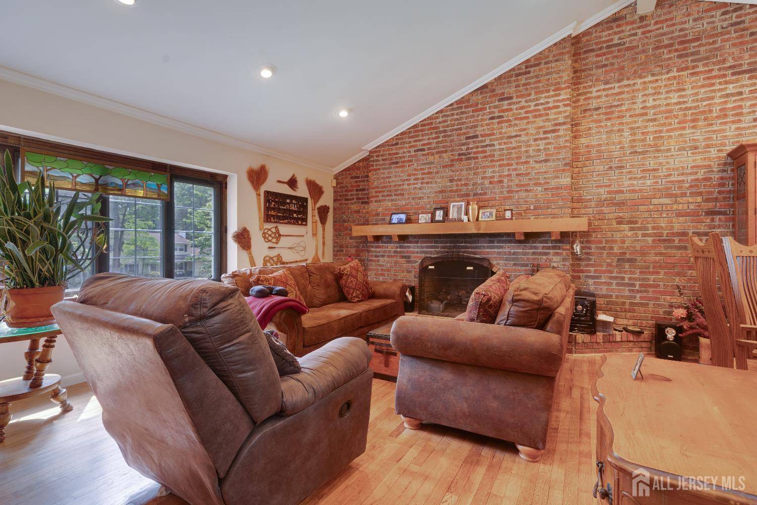 2 Kerry CT, Old Bridge, NJ 08857