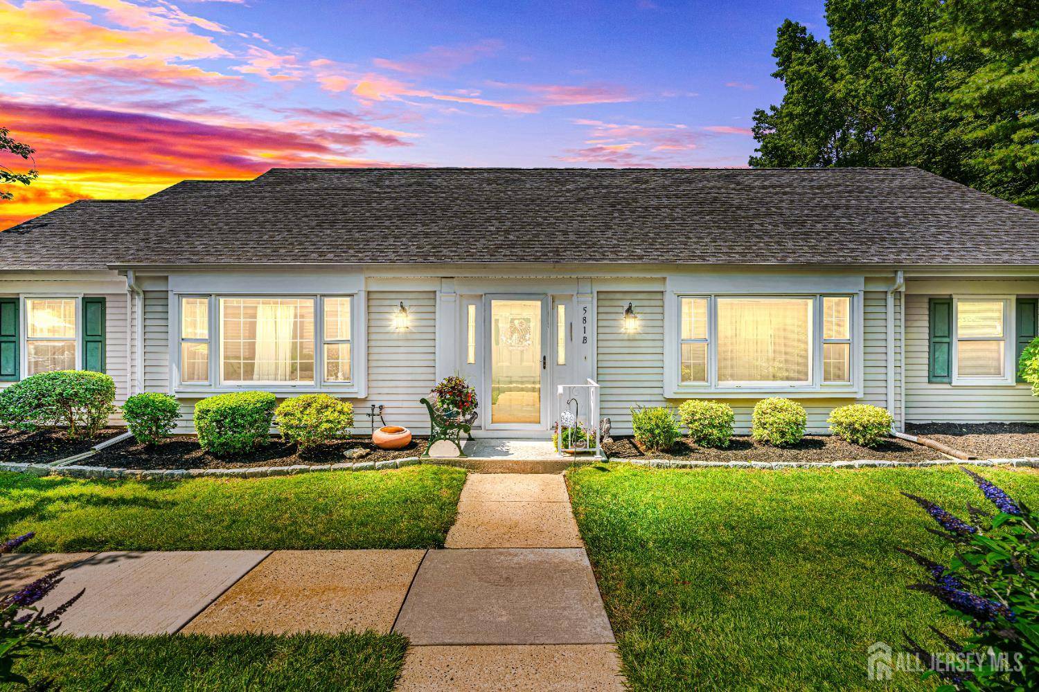 581 Old Nassau RD #B, Monroe, NJ 08831
