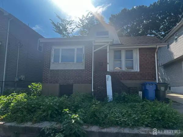 13 Ling ST, Fords, NJ 08863
