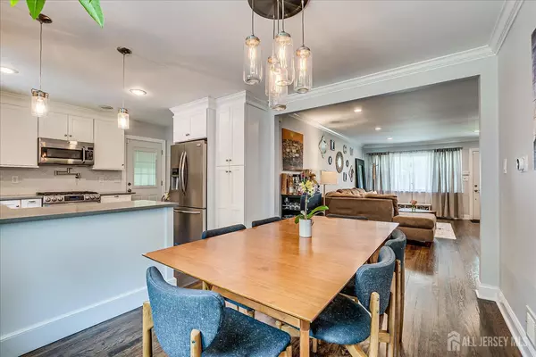 Metuchen, NJ 08840,24 Turner CT