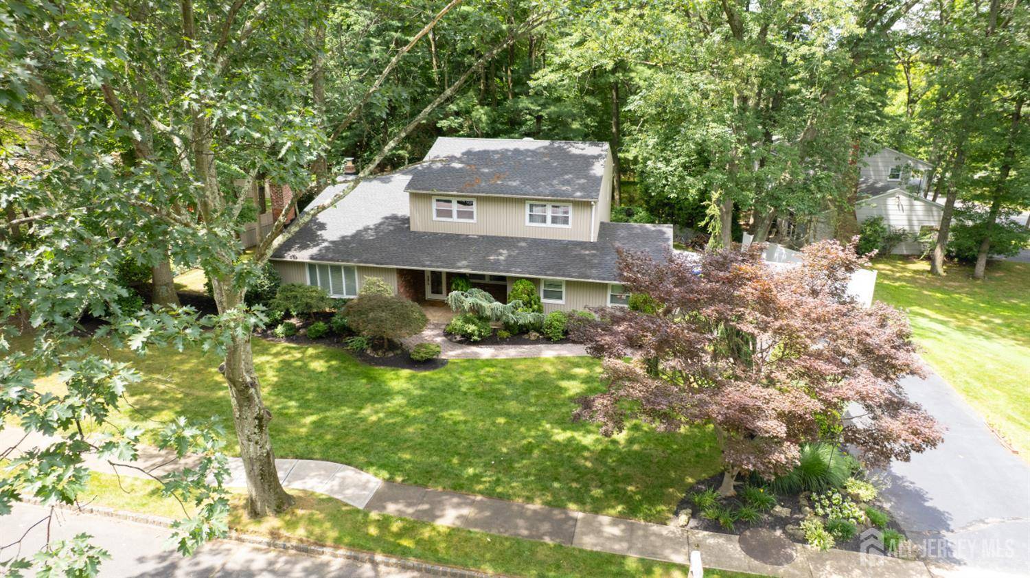 East Brunswick, NJ 08816,15 Timber RD
