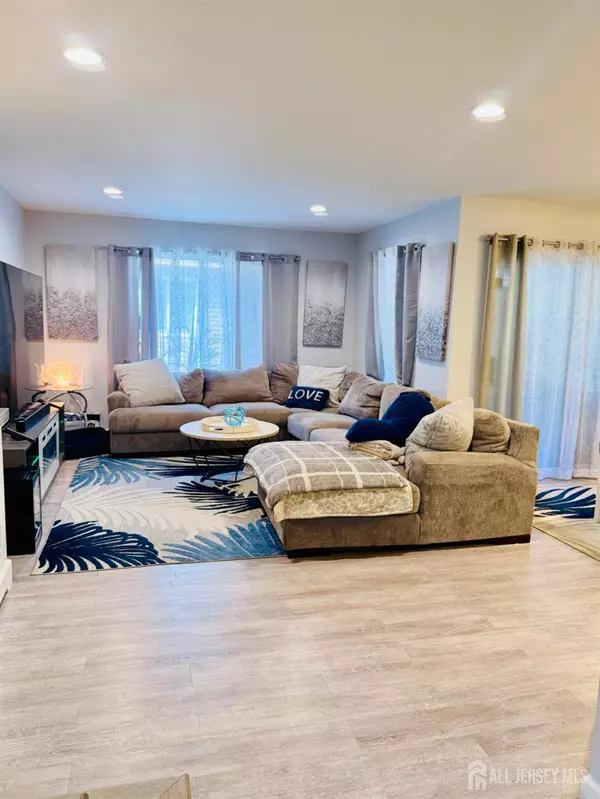 Sewaren, NJ 07077,45 Marina View DR