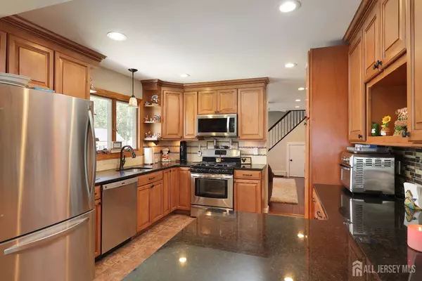 Sayreville, NJ 08859,26 Birch TER