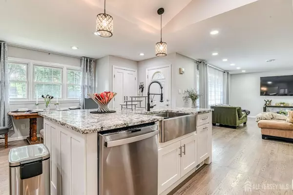 North Brunswick, NJ 08902,1056 Kearney DR