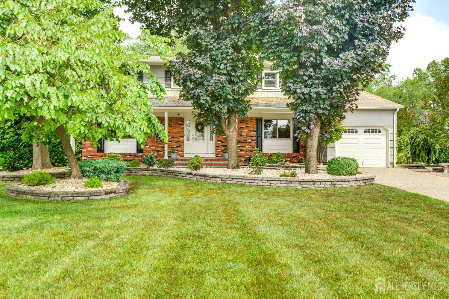 3 Oakey DR, South Brunswick, NJ 08824