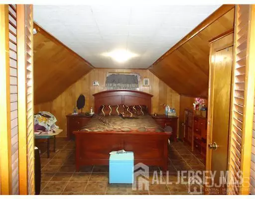 Hopelawn, NJ 08861,28 Louis ST