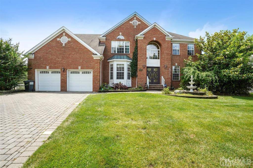 10 Crestwood ST, Piscataway, NJ 08854