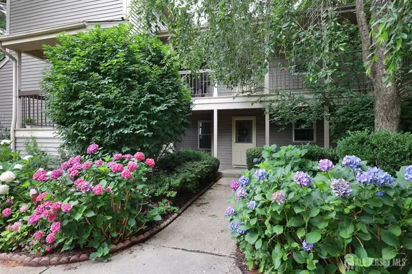 Monroe, NJ 08831,123-G Concordia CIR #G