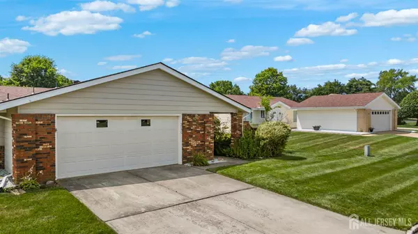 Monroe, NJ 08831,213 Doremus DR #c
