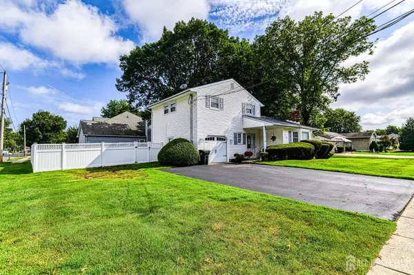 Monroe, NJ 08831,13 Ellingham AVE