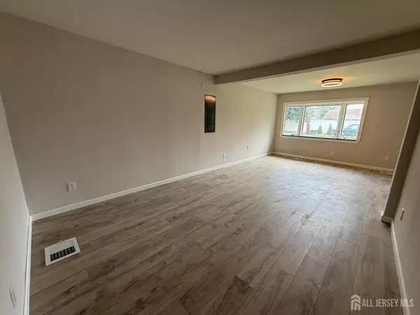 Sayreville, NJ 08872,11 HOPE DR