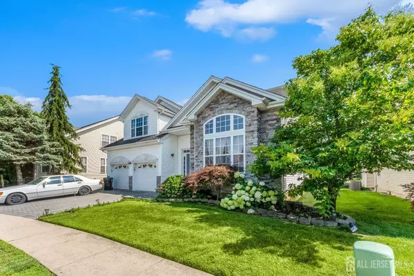 Monroe, NJ 08831,16 Bermuda Dunes DR