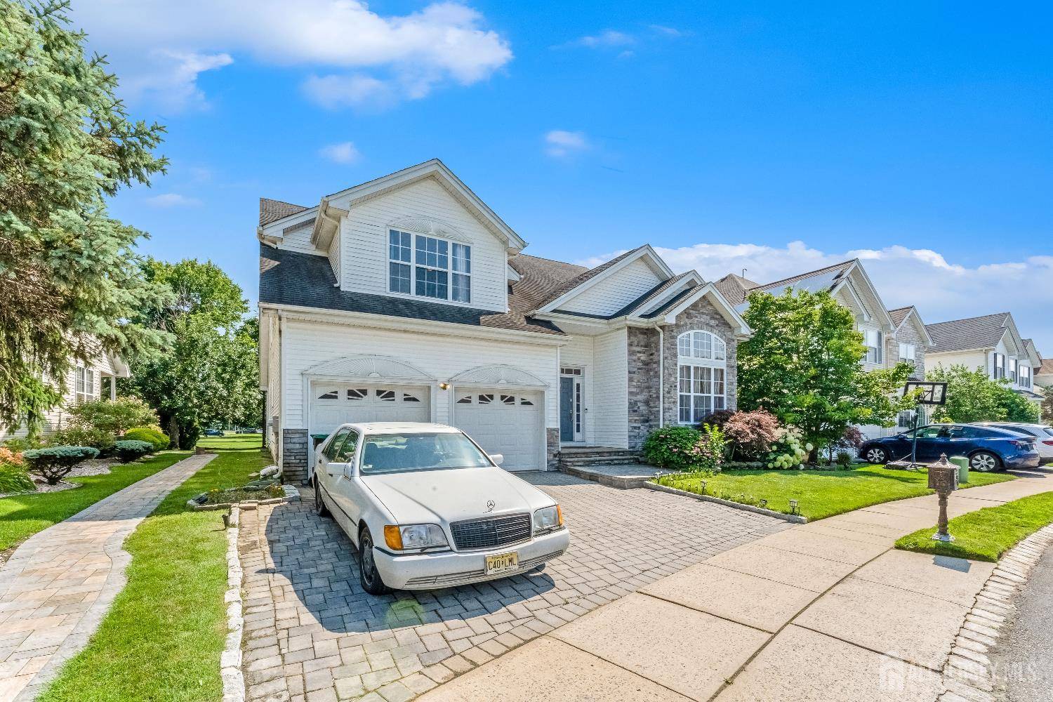 Monroe, NJ 08831,16 Bermuda Dunes DR