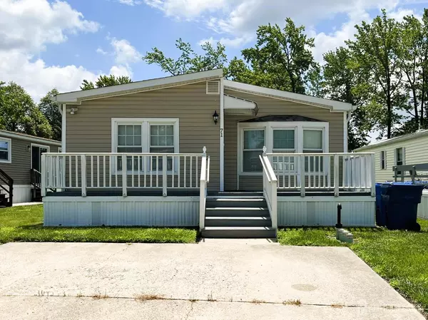 North Brunswick, NJ 08902,71 Dickens RD