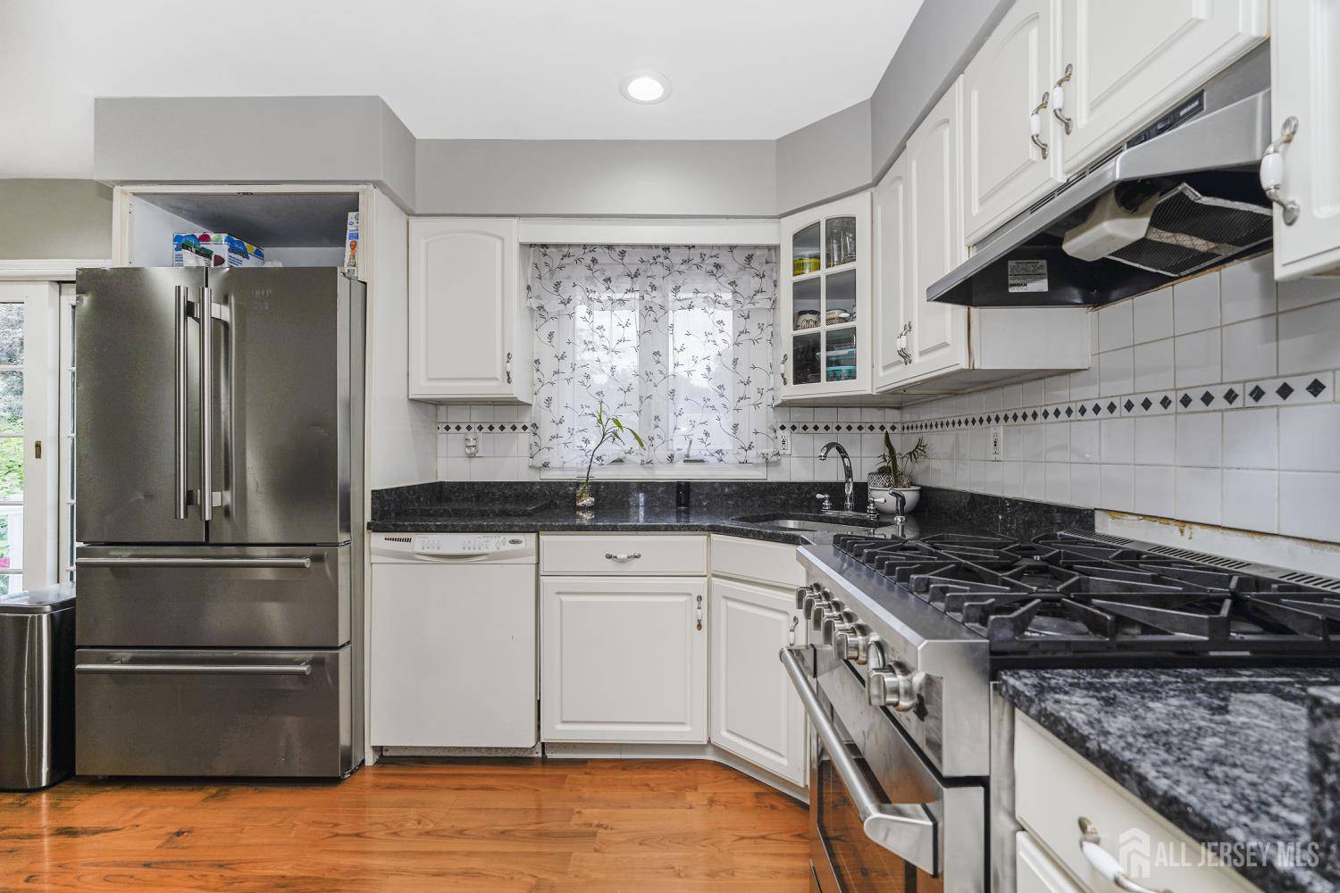 Hamilton, NJ 08610,45 Kenwood TER