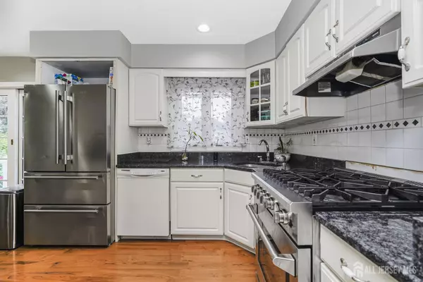 Hamilton, NJ 08610,45 Kenwood TER