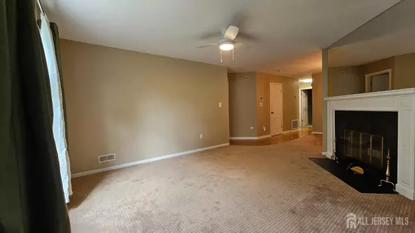Monroe, NJ 08831,3-C Rutland LN