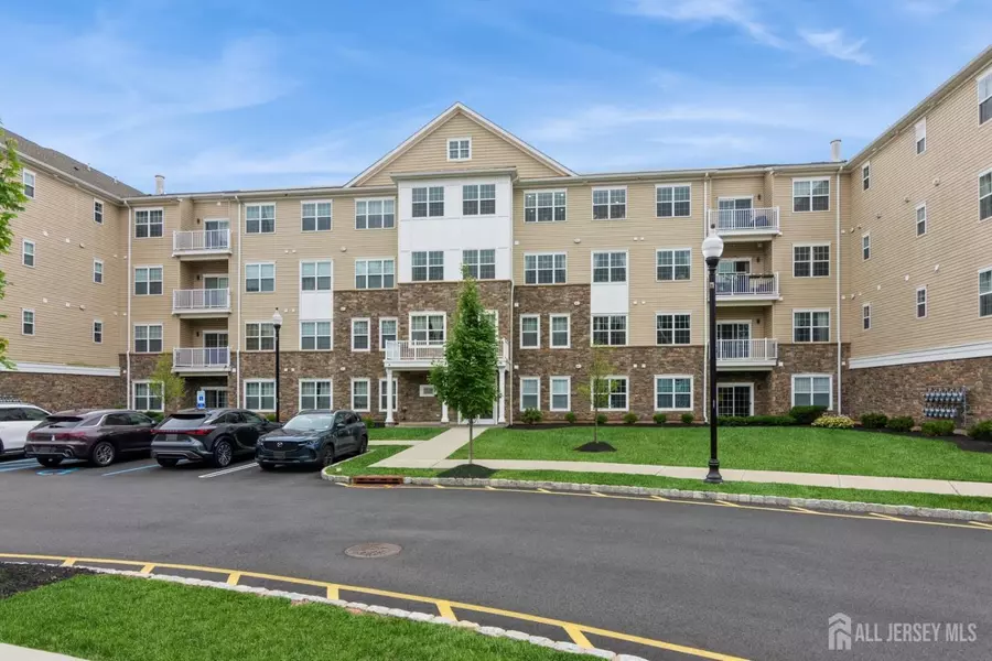 727 Lorhan DR, Piscataway, NJ 08854