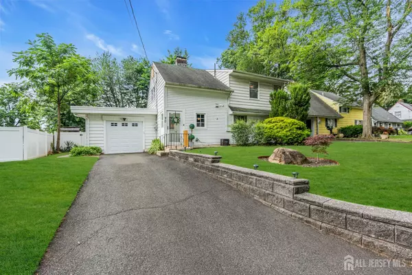 90 Ridge RD, Colonia, NJ 07067