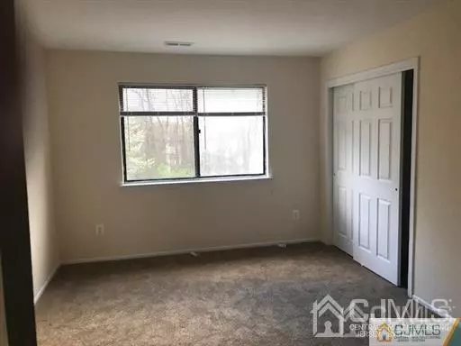 Edison, NJ 08837,1014 Edison Glen TER