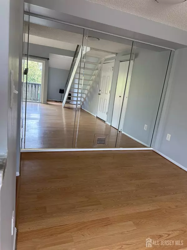 Plainsboro, NJ 08536,1202 Aspen DR