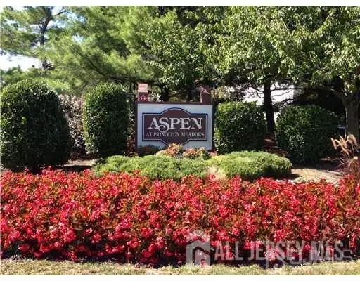 1202 Aspen DR, Plainsboro, NJ 08536
