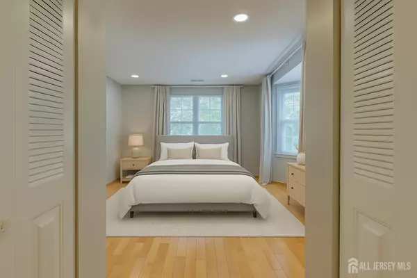 North Brunswick, NJ 08902,219 Kempsey DR