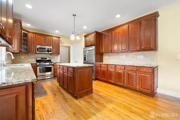 Spotswood, NJ 08884,233 Brooklyn AVE