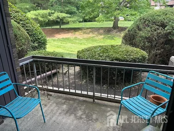 East Windsor, NJ 08512,1214 Country Mill DR