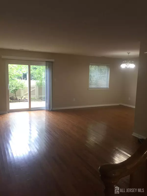 Plainsboro, NJ 08536,94 Tennyson DR #94