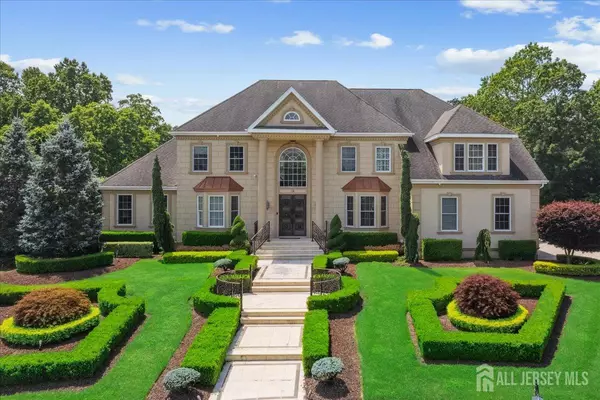 14 Saratoga CT, Marlboro, NJ 07751