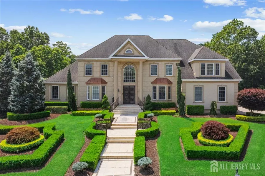 14 Saratoga CT, Marlboro, NJ 07751