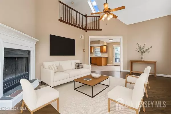 76 9th ST, Middletown, NJ 07718