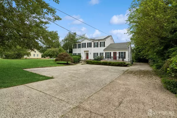 428 NE Ridge RD, South Brunswick, NJ 08810