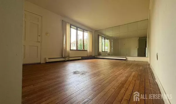 Iselin, NJ 08830,212 Middlesex AVE