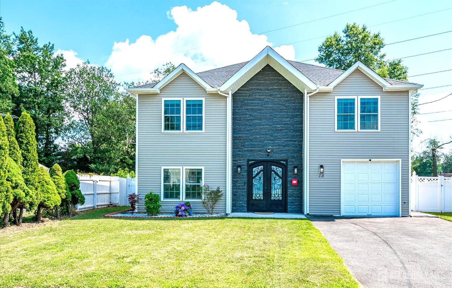 18 Rosewood RD, Edison, NJ 08817