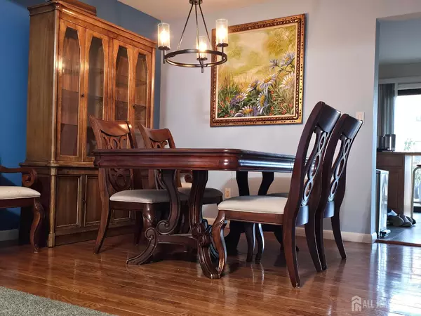 East Windsor, NJ 08520,857 Jamestown RD