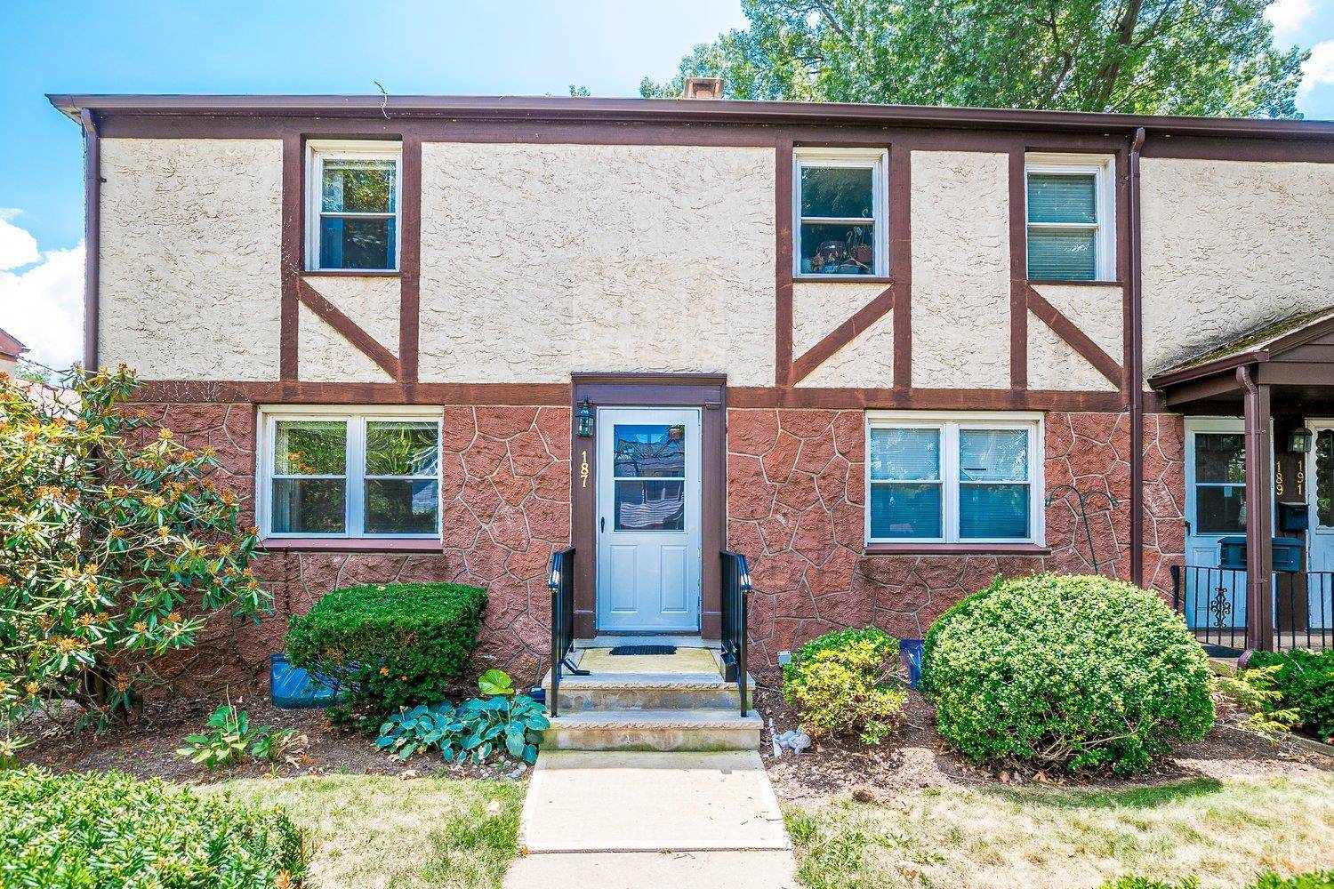 187 High ST, Metuchen, NJ 08840