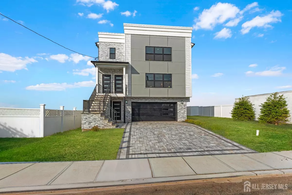 Linden, NJ 07036,937 Worth AVE
