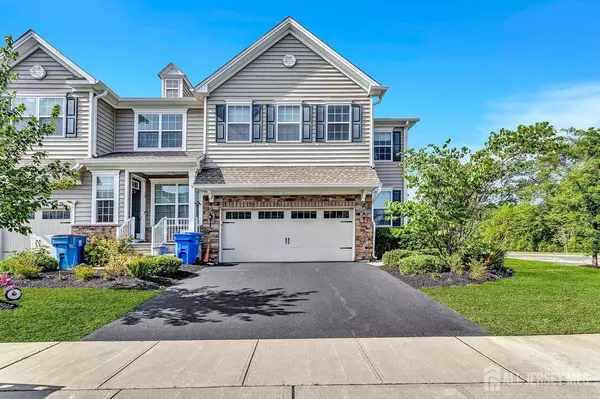 Monroe, NJ 08831,1 Larkspur LN