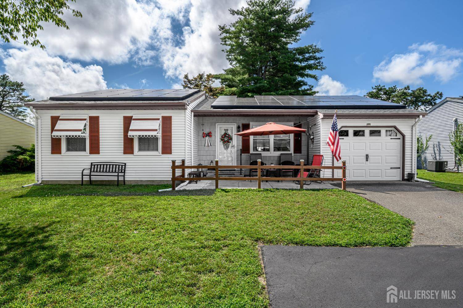 37 S Chestnut AVE, Whiting, NJ 08759