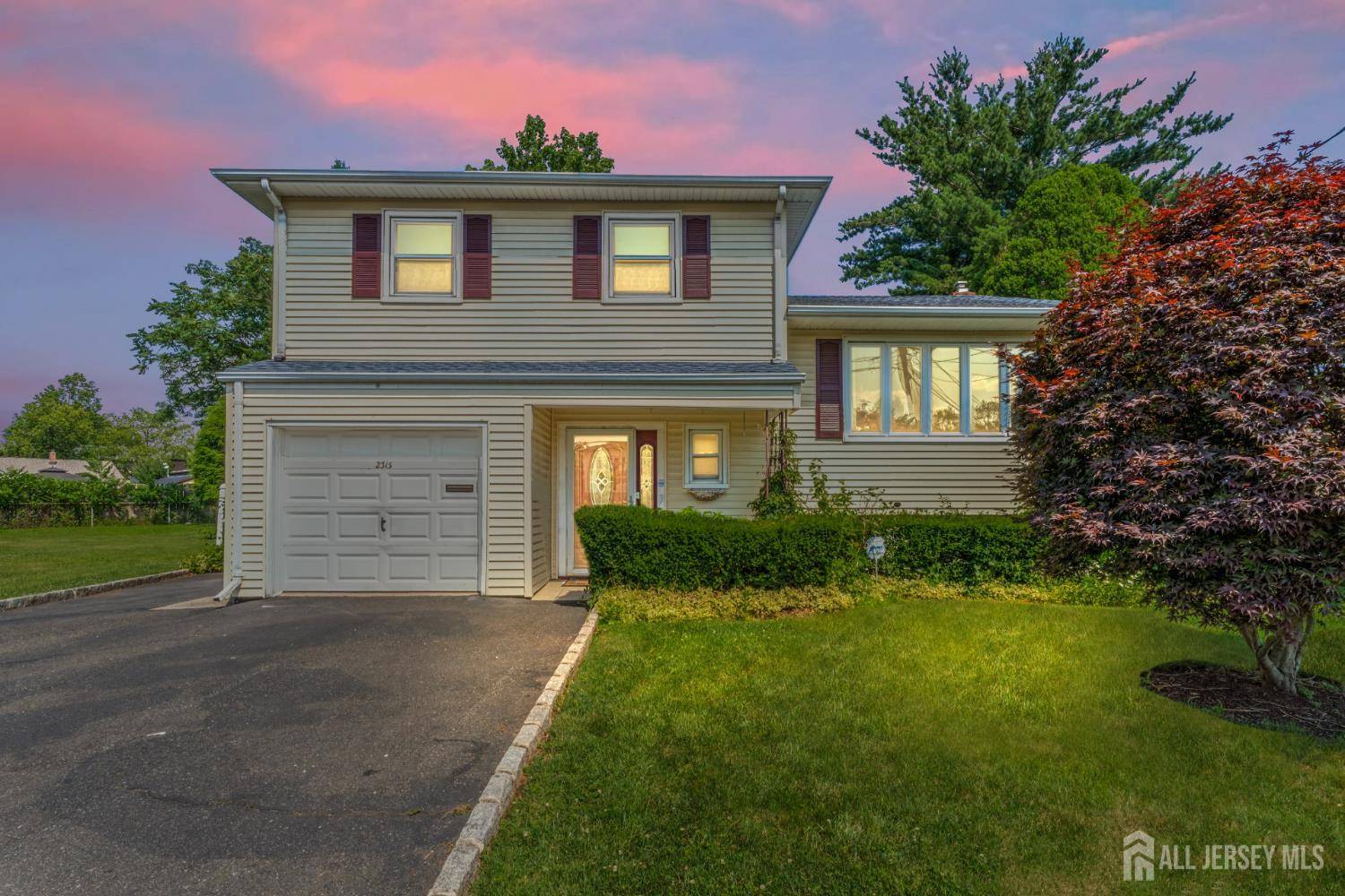 2315 De Sisto DR, Rahway, NJ 07065