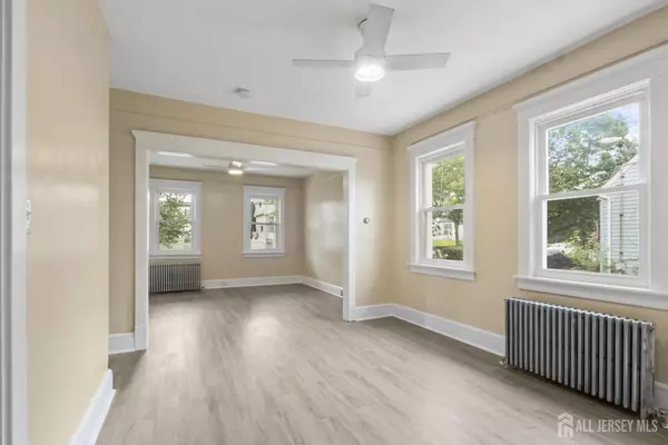 Perth Amboy, NJ 08861,617 Lee ST