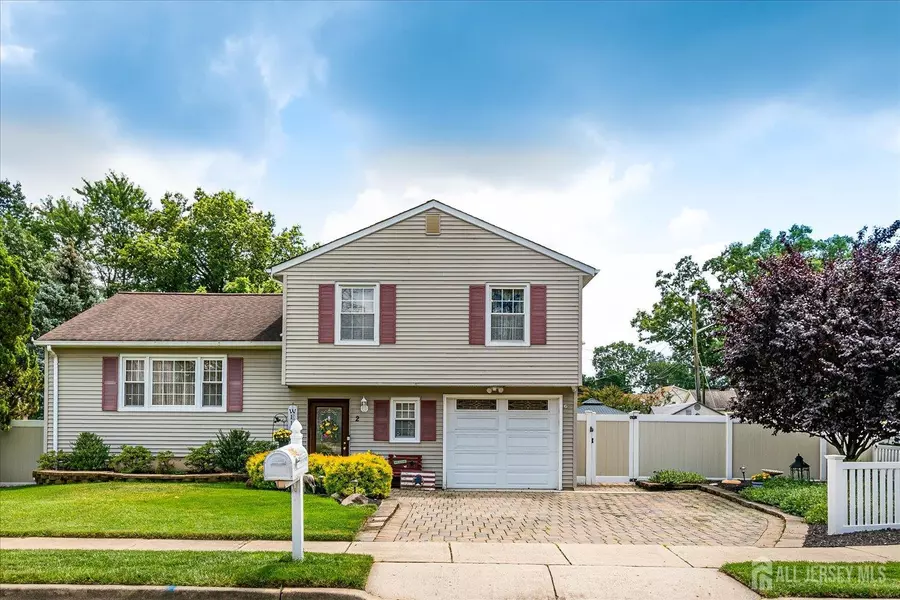 2 Patricia AVE, Edison, NJ 08837
