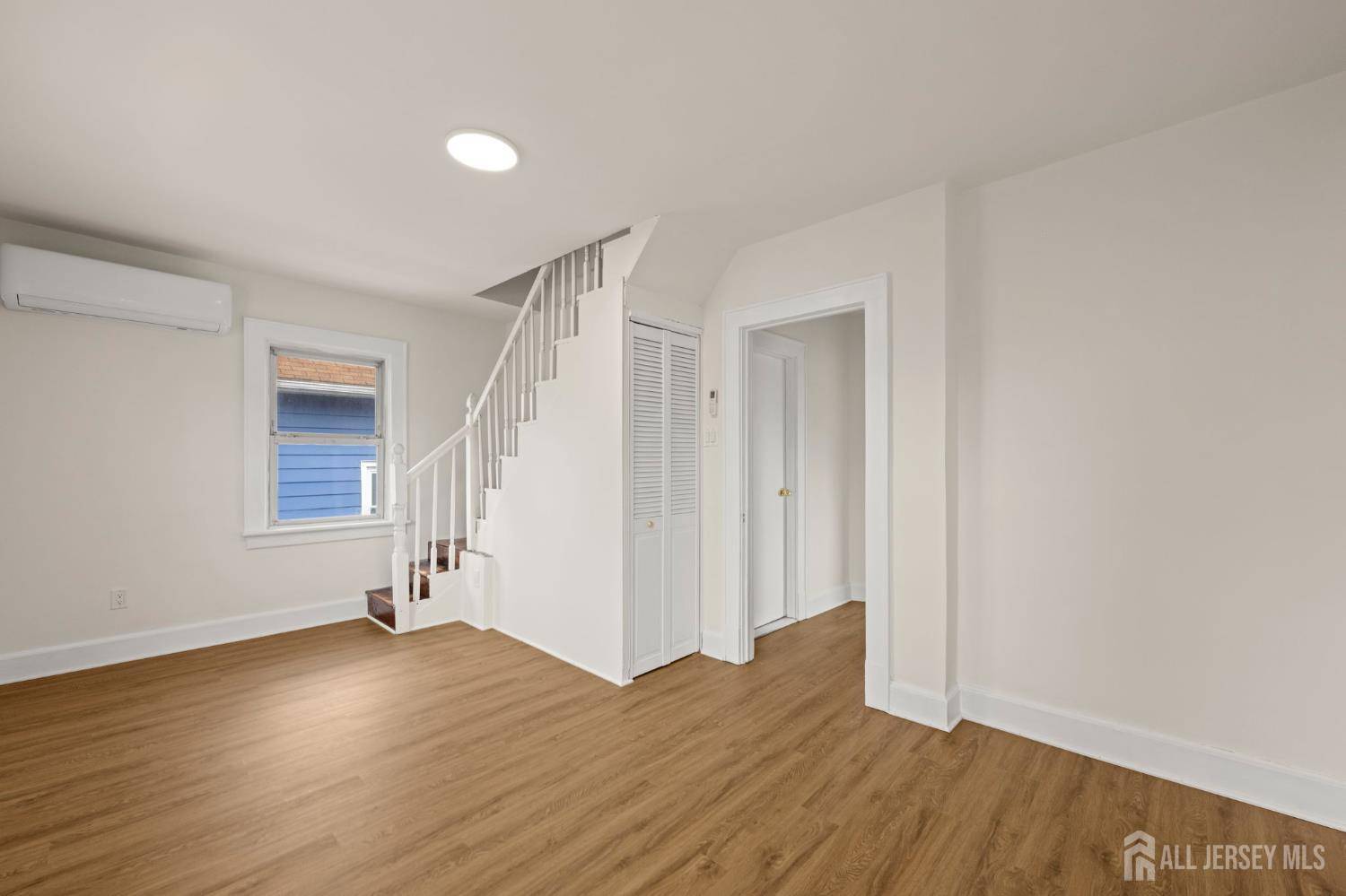 82 Lincoln AVE #2, Carteret, NJ 07008